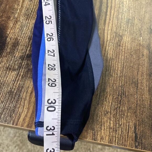 Fabletics Motion 365 7/8 length leggings w/zip back pocket XS - Picture 5 of 6